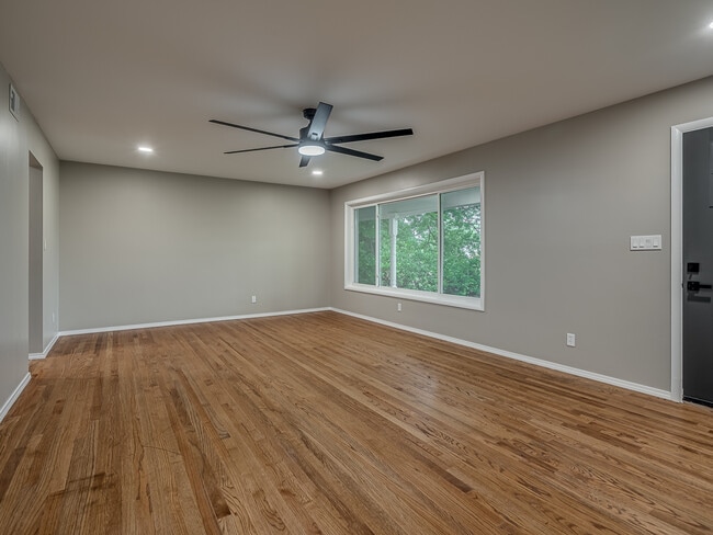Building Photo - 4729 Baylor Dr
