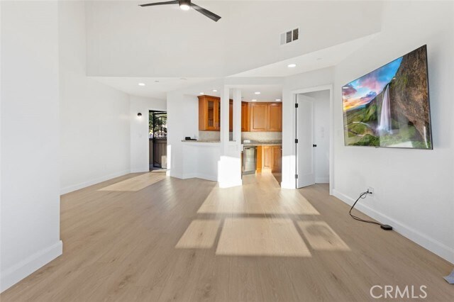 Building Photo - 1060 Calle Del Cerro