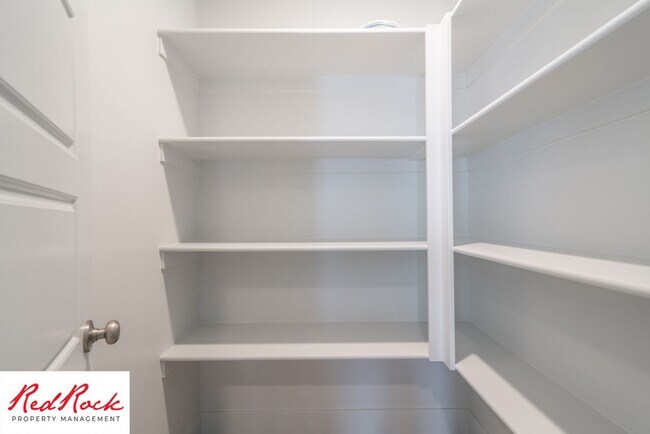 Building Photo - Innovative Design! 4 Bedroom Home in the Beautiful Desert Playa Community