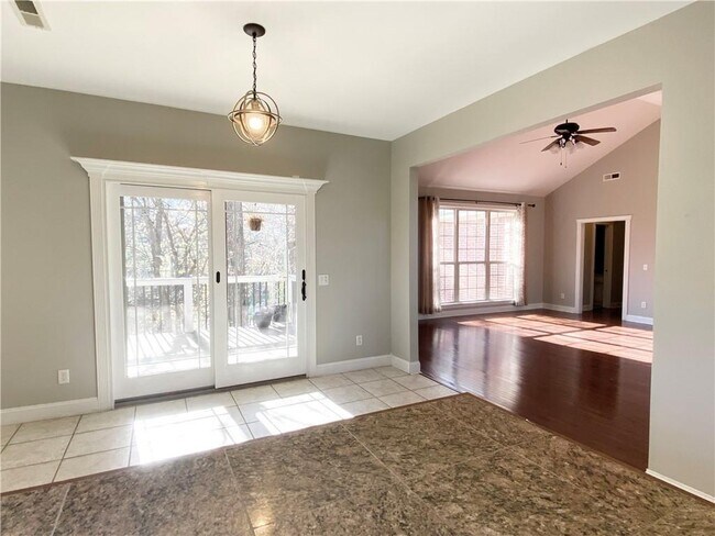 Building Photo - 1806 NW Mustang Ave