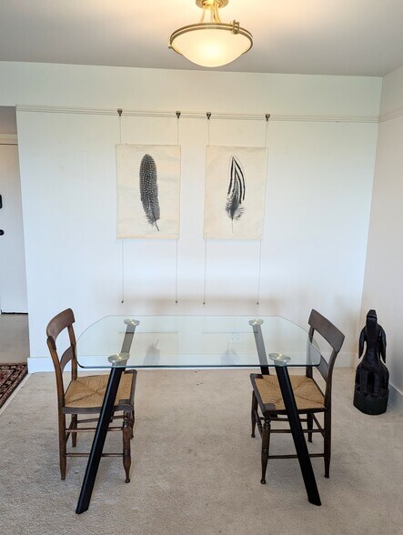 dining - 1200 N Humboldt St