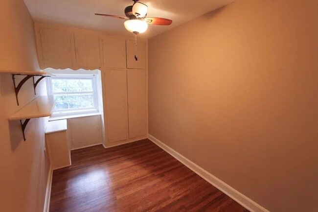 Building Photo - 254 Meehan Ave