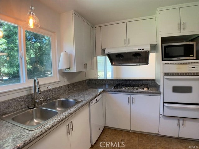 Building Photo - 3151 Newell Dr