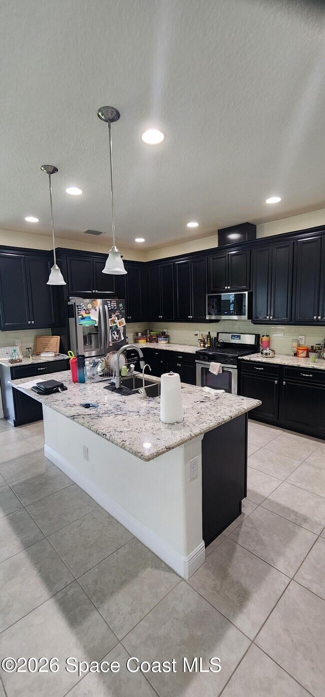 Building Photo - 7357 Bluemink Ln