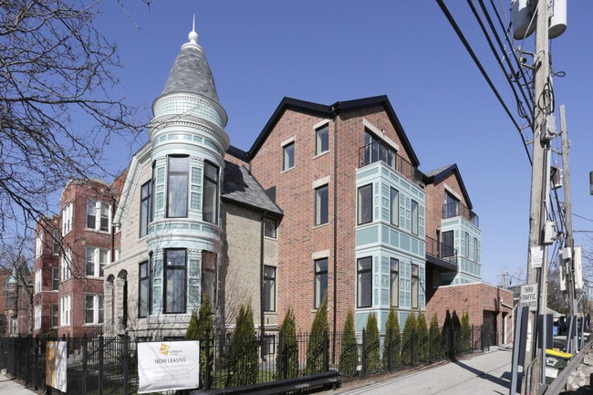 Building Photo - 1418 W Addison