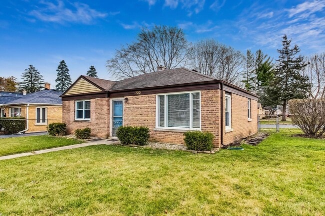 Building Photo - 733 E Rockland Rd
