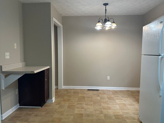 Building Photo - Douglasville-Paulding County Rental