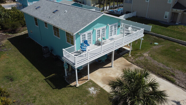 Building Photo - Just Beachy! 3bd 2ba by the Ocean