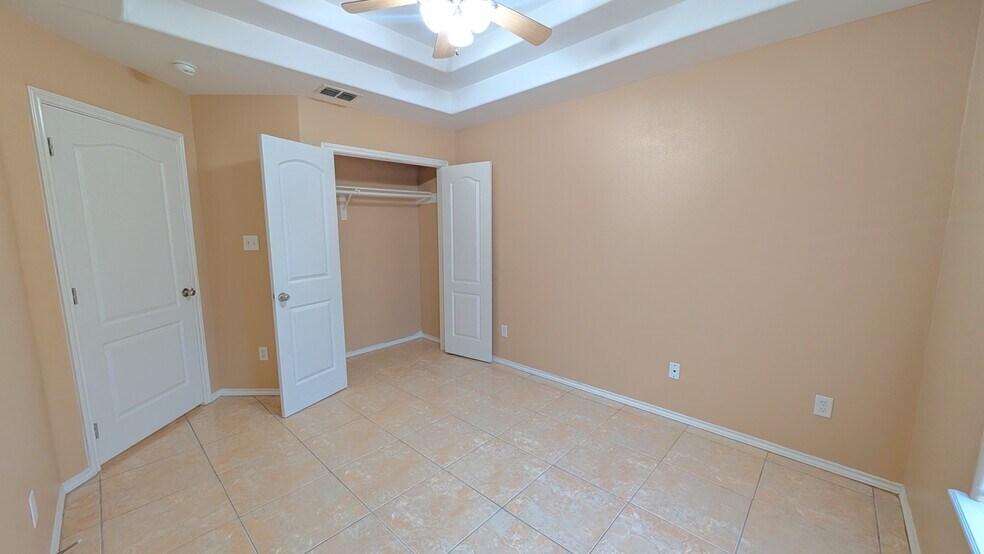 Building Photo - 808 W Arroyo Park Ln