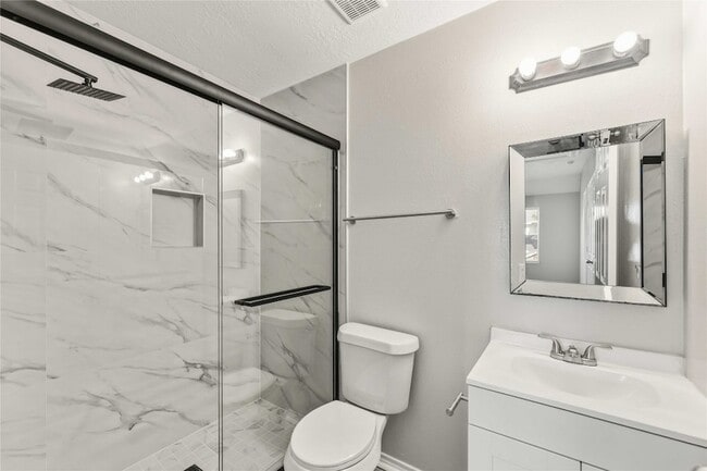 Building Photo - 11015 Shumard Oak Ct