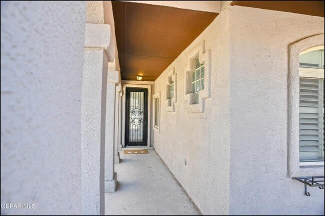 Building Photo - 2224 Honour Point Pl