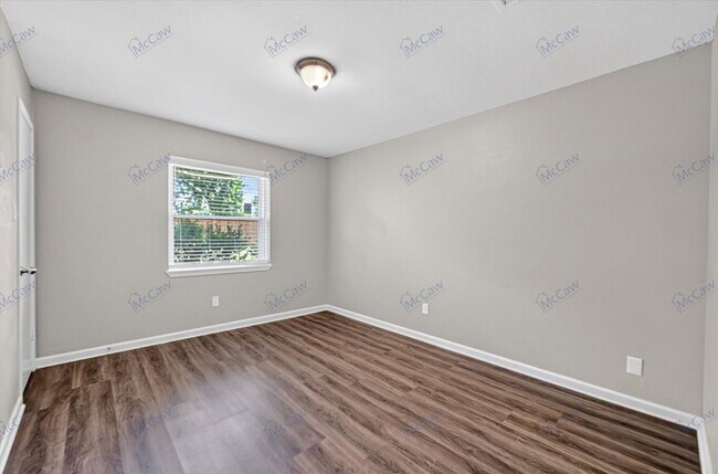 Building Photo - 5708 Stone Dr