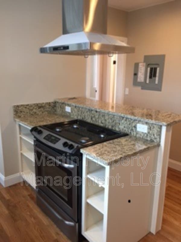 Building Photo - 116-118 White Street