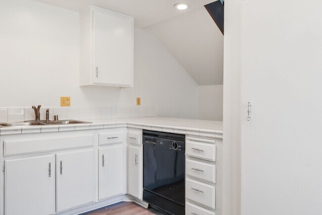 Building Photo - Gated Anaheim 3 Bedroom Home | Attached 2-Car Garage | Central A/C