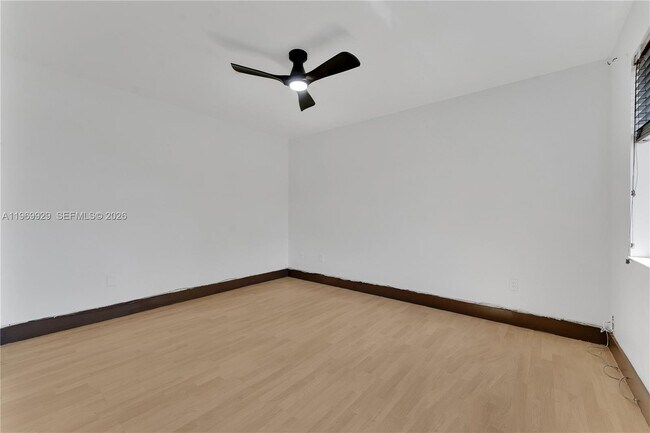 Building Photo - 9646 SW 151 Ave