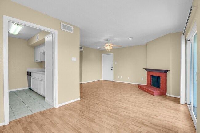 Building Photo - 3220 69th St