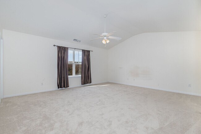 Building Photo - Room to Breathe! 5 Bedroom Home in Desirable Rolesville Location on .48 Acres