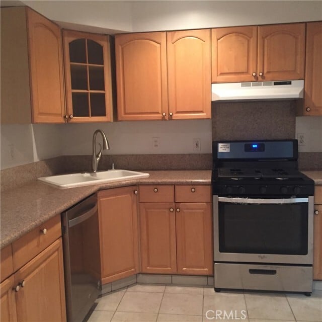 Building Photo - 388 Paseo De Gracia