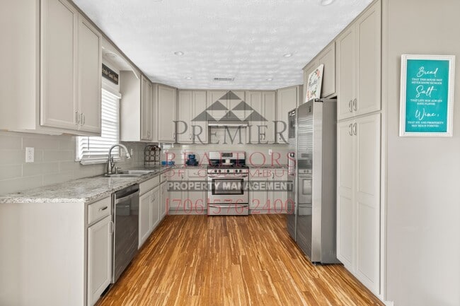 Building Photo - 2866 Hobbs Rd