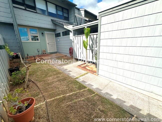 Building Photo - 94-31 Kuahelani Ave