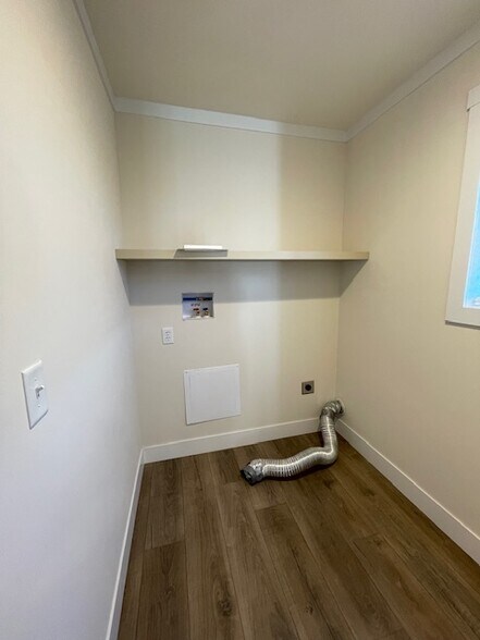 Building Photo - 30 Bellwood Dr