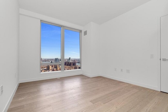 Building Photo - 1 bedroom in New York NY 10002