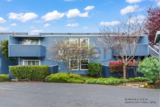 Building Photo - 223 A-H Boardwalk Ave
