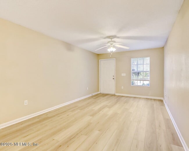 Building Photo - 8448 Kona Ave