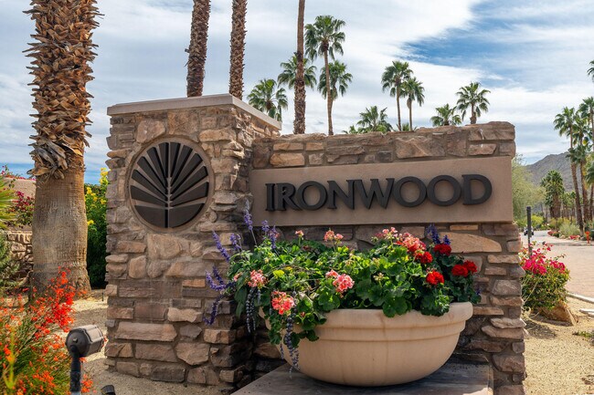 Building Photo - 48910 Noline Pl