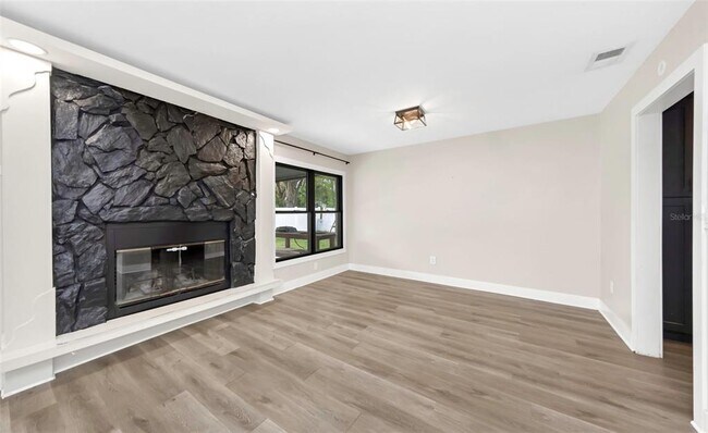 Building Photo - 4030 Fieldgreen Pl