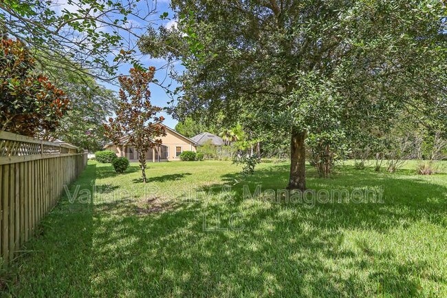 Building Photo - 608 Birchbark Trail