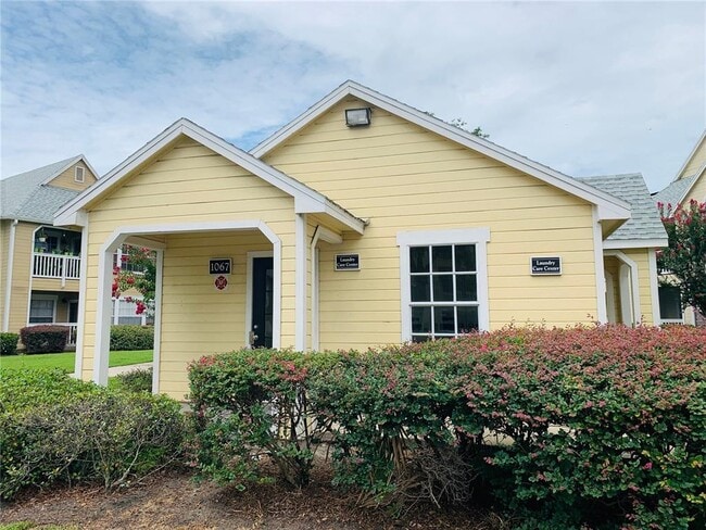 Building Photo - 1073 S Hiawassee Rd