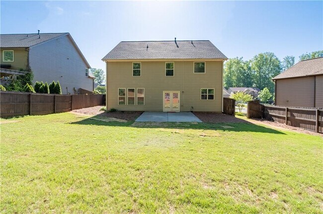 Building Photo - 4910 Belcrest Way