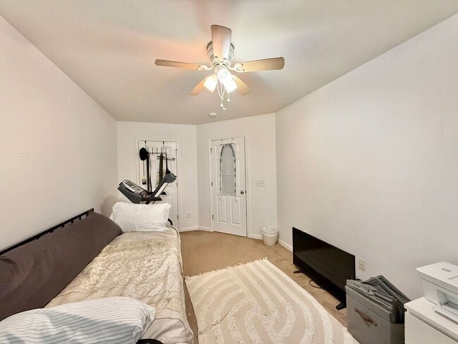 Building Photo - 351 Gilman Ln