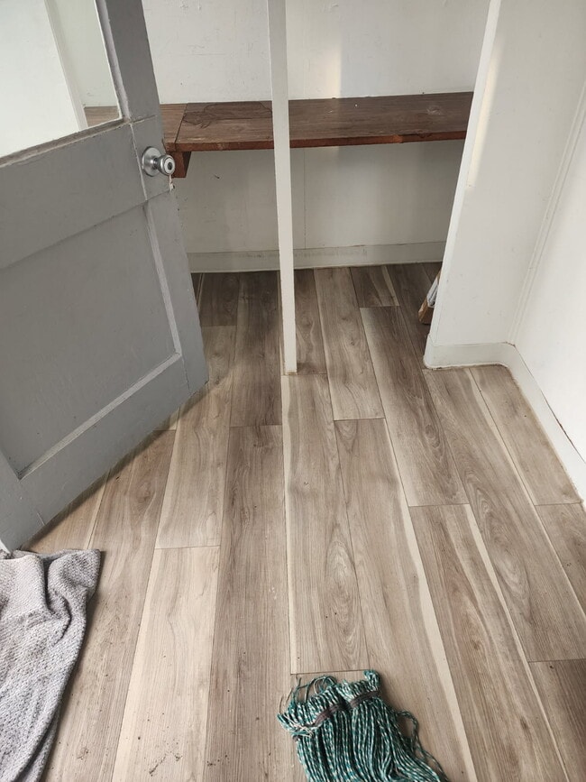 Building Photo - 1609 NE Waterfront St