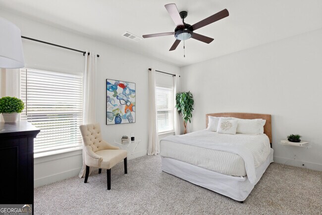 Building Photo - 705 Charles Hardy Pky