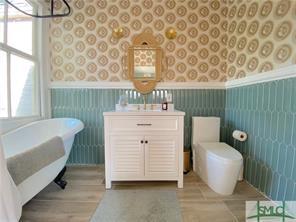 Building Photo - 310 E Henry St