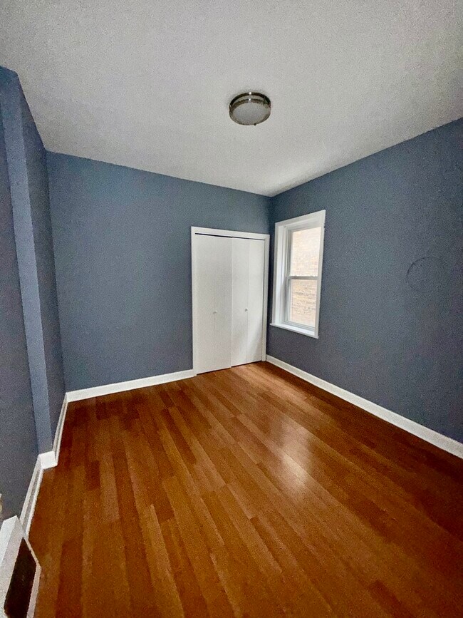 Building Photo - 1741 N Mayfield Ave