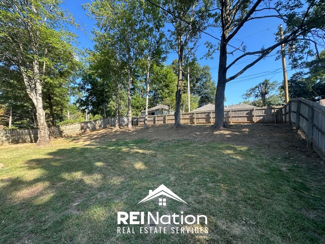Building Photo - JUST RENOVATED! 4BR/2BA Memphis Stunner | 2-Car Garage & Fenced Yard!
