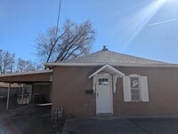 Building Photo - 2 Bedroom House