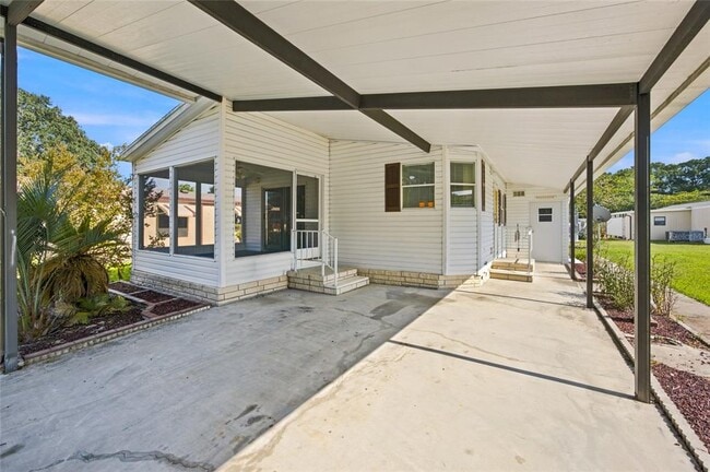 Building Photo - 8880 SW 27th Ave