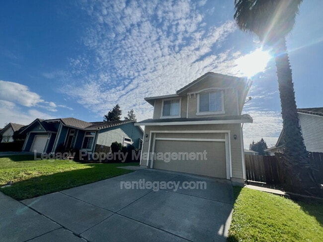 Building Photo - 2750 Parkview Terrace