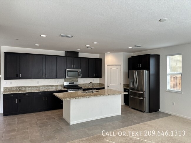 Building Photo - 17624 Monroe Dr