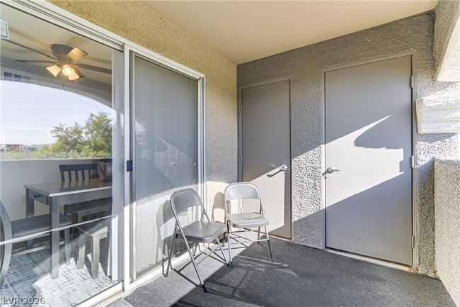 Building Photo - 5055 W Hacienda Ave