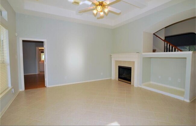 Building Photo - 1030 Walnut Pointe