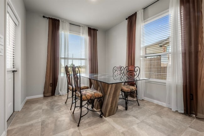 Building Photo - 3506 Lake Bella Megan Dr