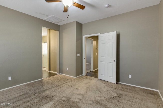 Building Photo - 7219 N 73rd Dr