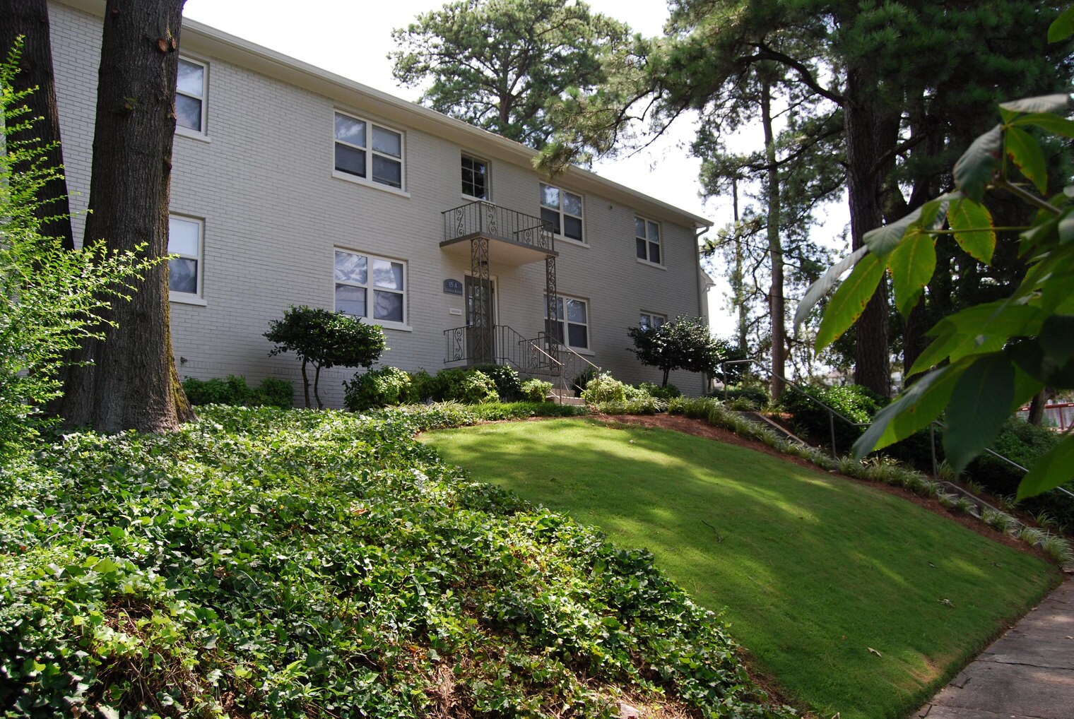 Building Photo - 15 Standish Ave NW