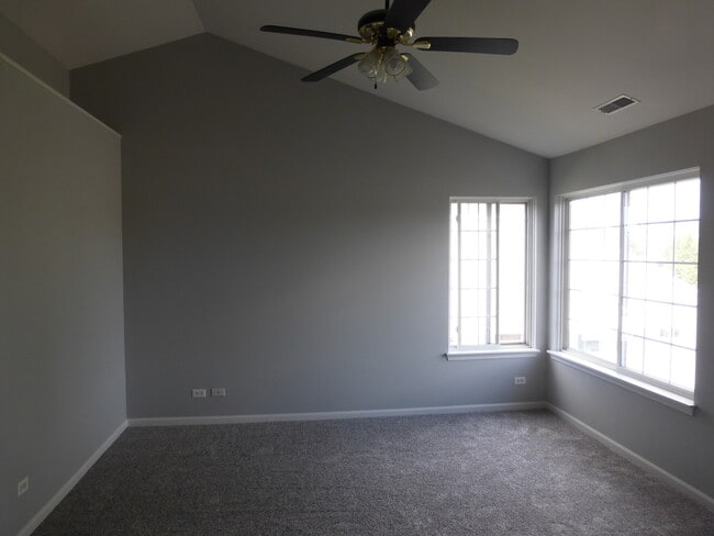 Building Photo - 4676 Magnolia Ln