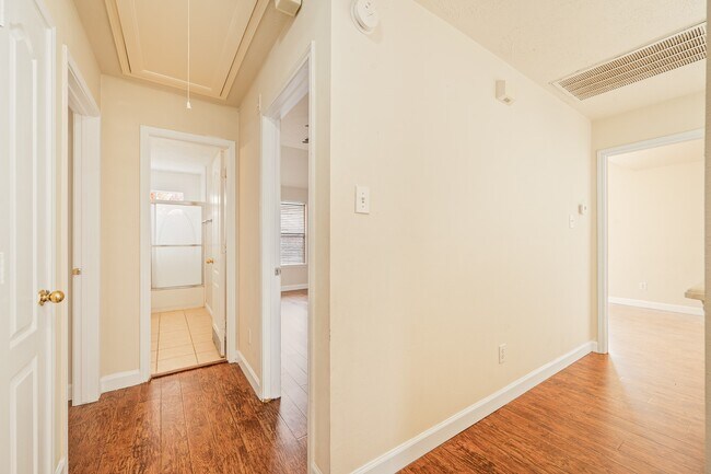 Building Photo - 11134 Maynard Pl
